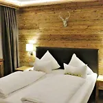 Hotel Almhof Kitzlodge - Alpine Lifestyle