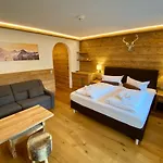 Almhof Kitzlodge - Alpine Lifestyle Kirchberg in Tirol