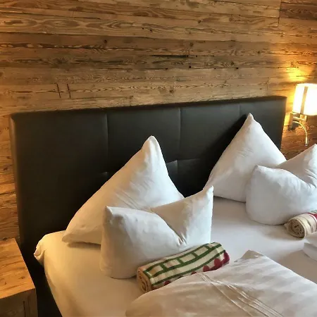 Almhof Kitzlodge - Alpine Lifestyle ホテル 3*
