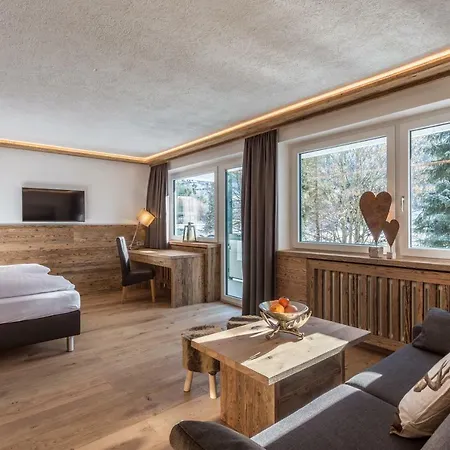 Almhof Kitzlodge - Alpine Lifestyle Hotell Kirchberg in Tirol